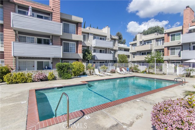 Detail Gallery Image 20 of 21 For 20235 Keswick St #102,  Winnetka,  CA 91306 - 2 Beds | 2 Baths