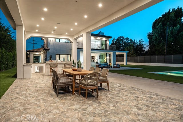 Detail Gallery Image 72 of 74 For 13807 Magnolia Bld, Sherman Oaks,  CA 91423 - 5 Beds | 4/1 Baths
