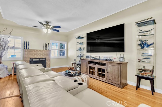 Detail Gallery Image 21 of 29 For 8557 Eucalyptus St, Downey,  CA 90242 - 4 Beds | 3 Baths