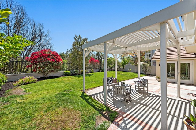 10 Cambridge Court, Coto de Caza CA: https://media.crmls.org/medias/74c03ffe-f6c7-4e08-93a7-9870d850c072.jpg