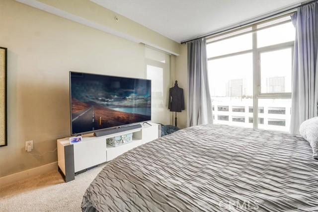 3141 Michelson Drive, Irvine CA: https://media.crmls.org/medias/74c068e6-fa64-48ed-9d5e-c5a4612853f6.jpg