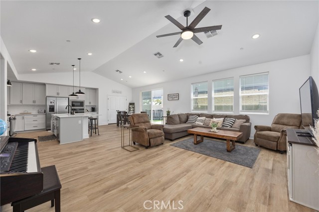 Detail Gallery Image 7 of 58 For 212 Artina Ct, Tehachapi,  CA 93561 - 4 Beds | 2 Baths