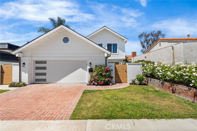 Detail Gallery Image 1 of 1 For 121 the Masters Cir, Costa Mesa,  CA 92627 - 3 Beds | 2/1 Baths