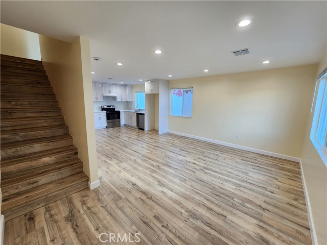 Detail Gallery Image 20 of 37 For 16432 Halsted St, North Hills,  CA 91343 - 3 Beds | 2/1 Baths