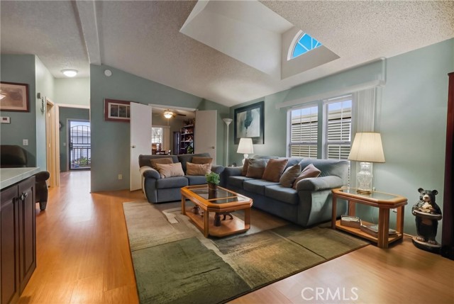 Detail Gallery Image 7 of 30 For 1630 W Covina Bld #83,  San Dimas,  CA 91773 - 3 Beds | 2 Baths