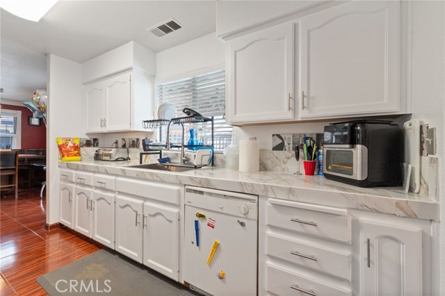 Detail Gallery Image 11 of 33 For 180 Cheney Ln, Coalinga,  CA 93210 - 3 Beds | 2/1 Baths