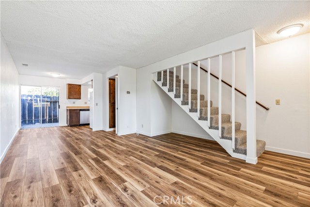 Detail Gallery Image 3 of 29 For 2030 Pine St, Paso Robles,  CA 93446 - 2 Beds | 1/1 Baths