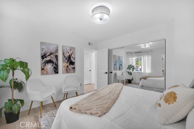 Detail Gallery Image 18 of 41 For 11722 Hayvenhurst, Granada Hills,  CA 91344 - 4 Beds | 3 Baths