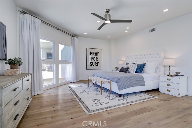 301 2nd Street, Manhattan Beach, California 90266, 3 Bedrooms Bedrooms, ,3 BathroomsBathrooms,Residential,Sold,2nd,SB22006124