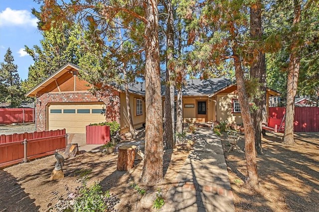 Detail Gallery Image 1 of 29 For 401 E Angeles Bld, Big Bear City,  CA 92314 - 3 Beds | 2 Baths