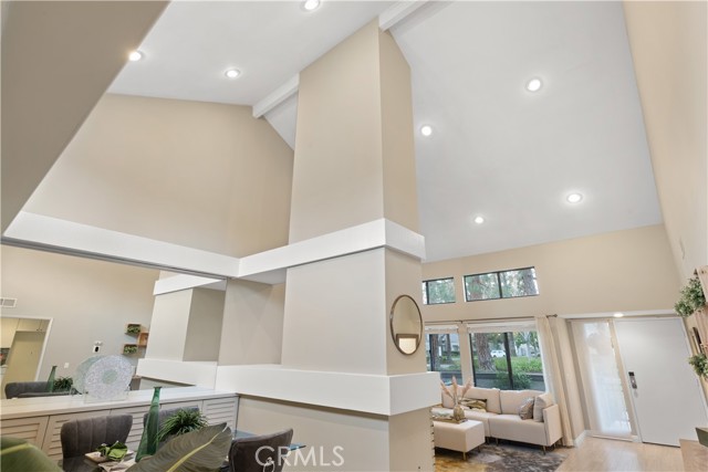 74c3d9e8 48a9 46fb 8675 3641f241156f