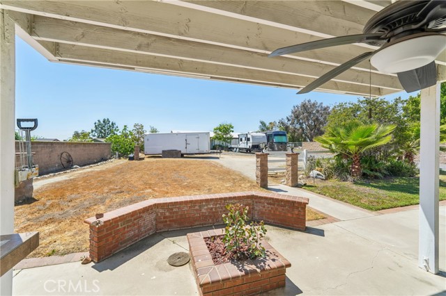3622 Broken Twig Drive, Norco CA: https://media.crmls.org/medias/74c406ff-3dd9-49af-93b1-65905dfb4adf.jpg
