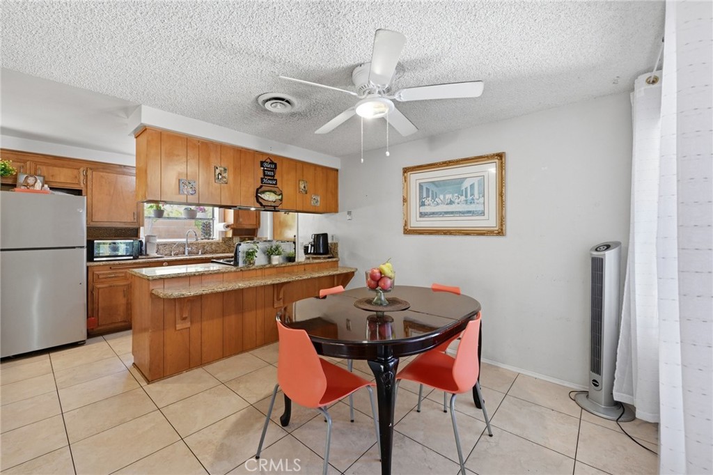 1496 El Norte Parkway - photo 9