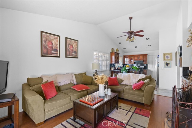 4319 Valley Drive, Santa Maria CA: https://media.crmls.org/medias/74c510f6-58eb-4ddc-adab-3fa2aed10610.jpg