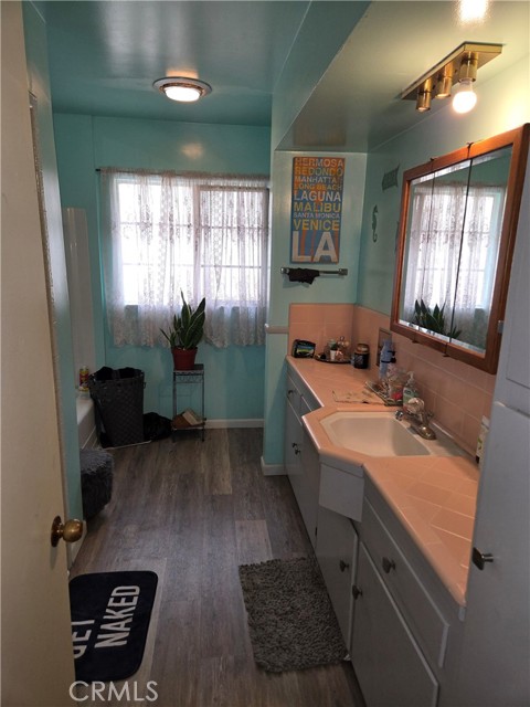741 Val Street, Arcadia CA: https://media.crmls.org/medias/74c6b65c-b7bc-427e-a32e-39a6c9e5d56c.jpg