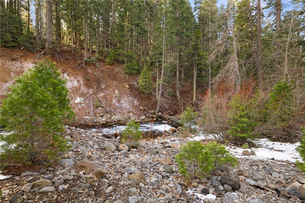 https://media.crmls.org/medias/74c7066d-c148-4573-9f1f-b69fcb191a98.jpg?preset=X-Large
