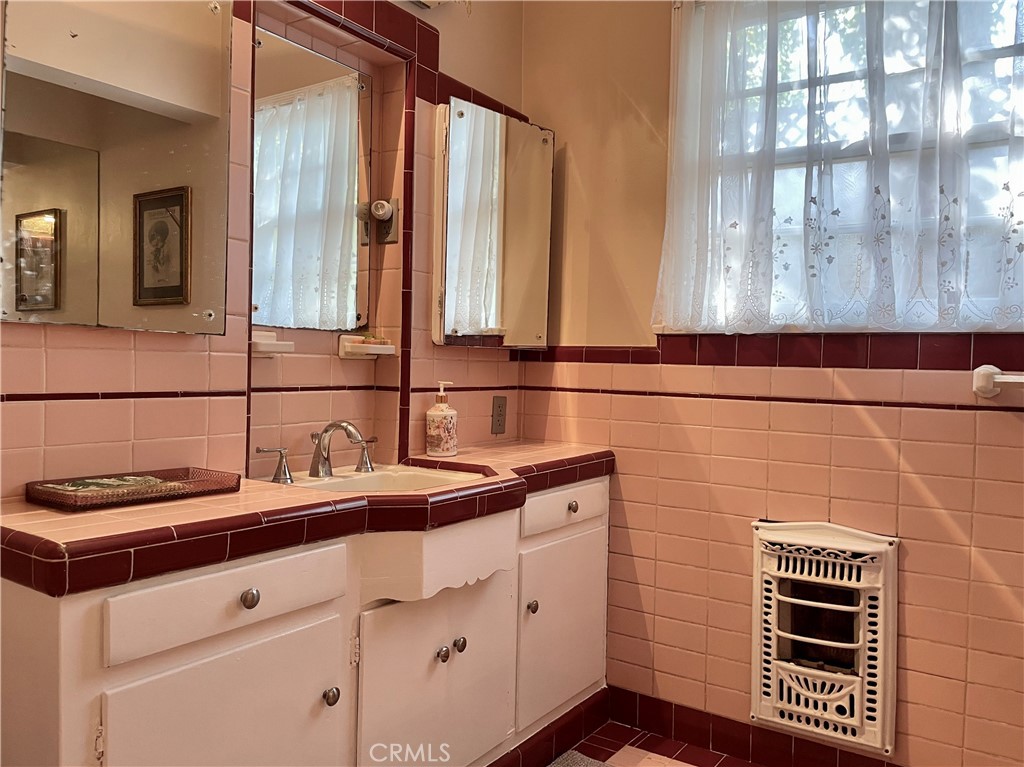 74C7Ec73 24E2 4F46 954E E510D2E92079 12144 Blix Street, Valley Village, Ca 91607 &Lt;Span Style='BackgroundColor:transparent;Padding:0Px;'&Gt; &Lt;Small&Gt; &Lt;I&Gt; &Lt;/I&Gt; &Lt;/Small&Gt;&Lt;/Span&Gt;
