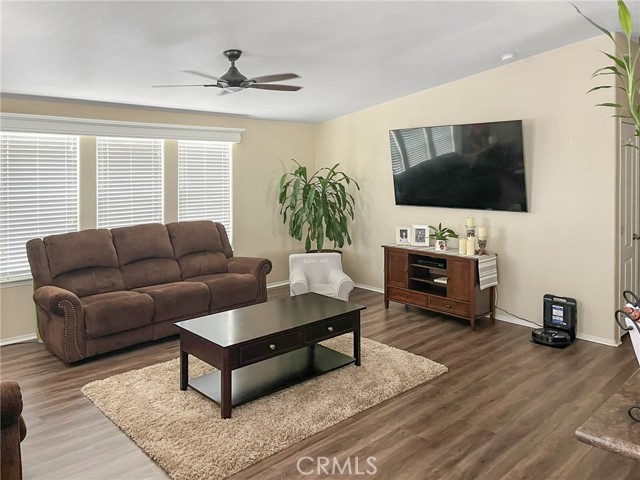 Detail Gallery Image 11 of 25 For 1456 E Philadelphia St #18,  Ontario,  CA 91761 - 3 Beds | 2 Baths