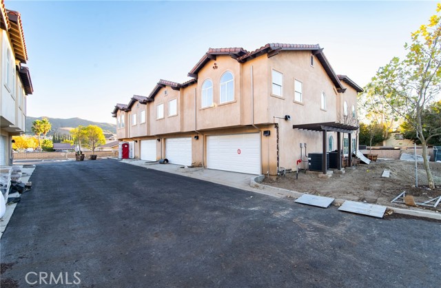 Detail Gallery Image 25 of 43 For 5518 E Los Angeles Ave #4,  Simi Valley,  CA 93063 - 3 Beds | 2/1 Baths