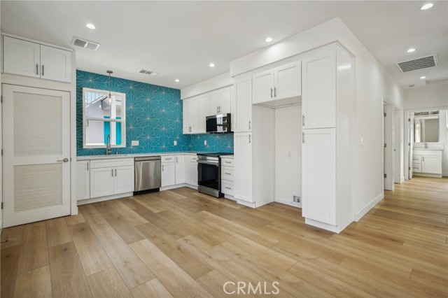 5622 Briercrest, Lakewood CA: https://media.crmls.org/medias/74c9eebf-bedc-41f7-bc00-6d42ef68fbcb.jpg