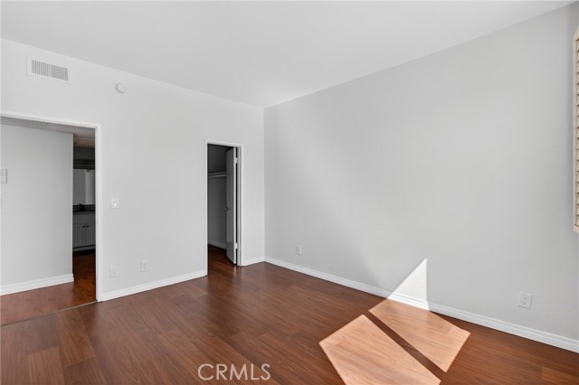 Detail Gallery Image 21 of 36 For 4441 Woodman Ave #304,  Sherman Oaks,  CA 91423 - 1 Beds | 1 Baths