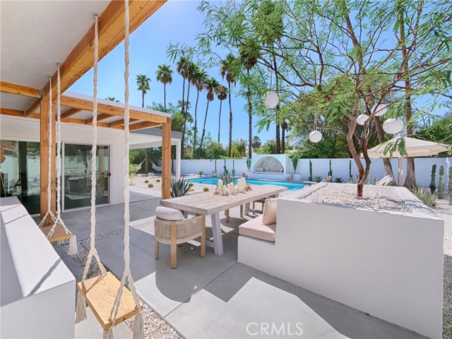 Detail Gallery Image 6 of 22 For 5207 E Cherry Hills Dr, Palm Springs,  CA 92264 - 3 Beds | 2 Baths