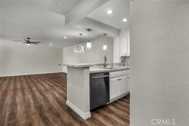 16866 Kingsbury photo 14