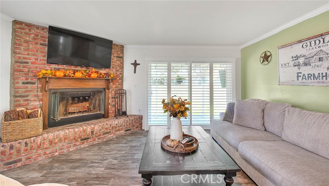 Detail Gallery Image 32 of 67 For 5026 Hersholt, Lakewood,  CA 90712 - 5 Beds | 2 Baths