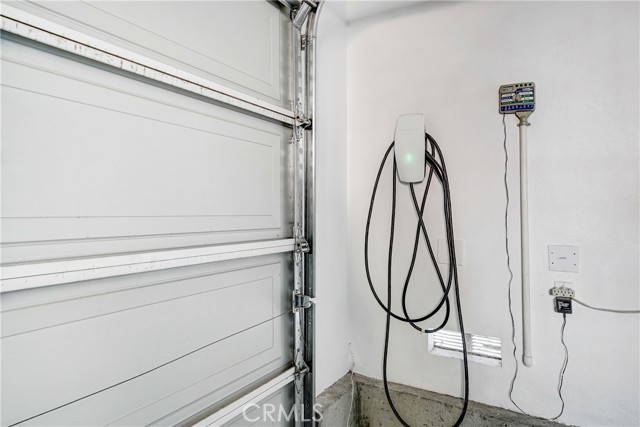 Detail Gallery Image 31 of 34 For 19920 Holly Dr, Saugus,  CA 91350 - 3 Beds | 2/1 Baths