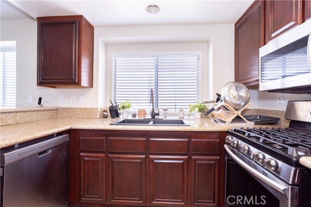 10175 Sycamore Canyon Road, Moreno Valley CA: https://media.crmls.org/medias/74cca7f8-89ae-4912-9a1b-d11622ed893d.jpg