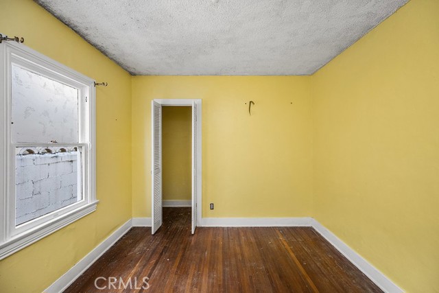 Detail Gallery Image 8 of 17 For 131 Santa Ana Ave, Long Beach,  CA 90803 - 2 Beds | 1 Baths