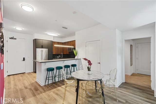 Detail Gallery Image 15 of 41 For 950 S Fairfax Ave #136,  Los Angeles,  CA 90048 - 2 Beds | 2 Baths