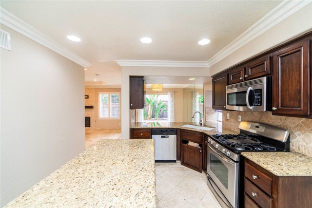 32 Santa Clara Street, Aliso Viejo CA: https://media.crmls.org/medias/74ce6f23-4d55-4726-9ac9-400e9d013a7c.jpg