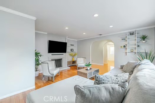 14614 Runnymede Street, Van Nuys CA: https://media.crmls.org/medias/74cf21ba-4aa0-40d3-879e-5664703abe99.jpg