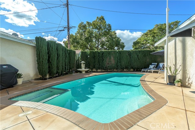 Detail Gallery Image 42 of 50 For 251 N Whitnall, Burbank,  CA 91505 - 4 Beds | 3 Baths