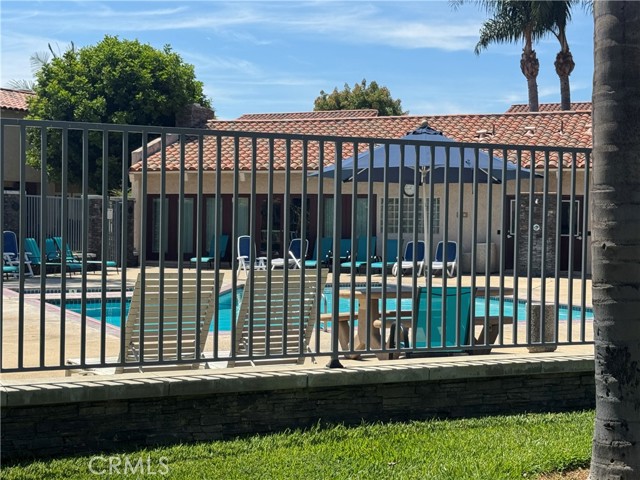 Detail Gallery Image 24 of 31 For 700 W La Veta Ave #F3,  Orange,  CA 92868 - 2 Beds | 2 Baths