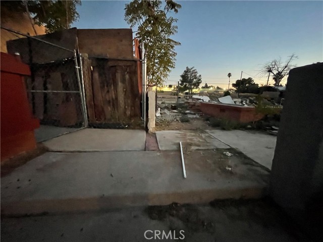 226 E Fredricks Street, Barstow, California 92311, ,Commercial Sale,For Sale,226 E Fredricks Street,CRSR23049077