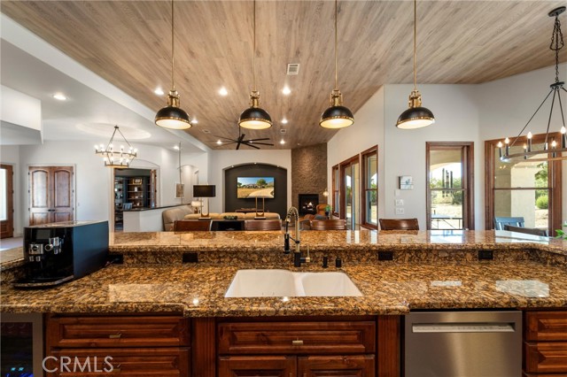 Image 4 of 70 For 54774 Bautista Road