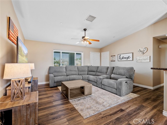 Detail Gallery Image 9 of 50 For 16575 Quinnault, Apple Valley,  CA 92307 - 4 Beds | 2 Baths