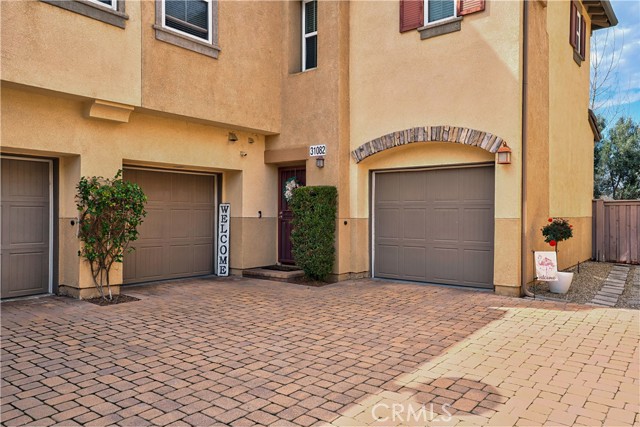 Detail Gallery Image 3 of 54 For 31082 Strawberry Tree, Temecula,  CA 92592 - 3 Beds | 2/1 Baths