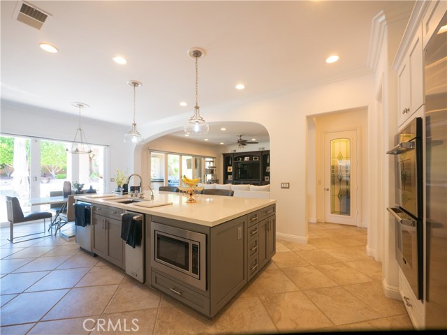 Image 5 of 46 For 22449 Leisure Drive