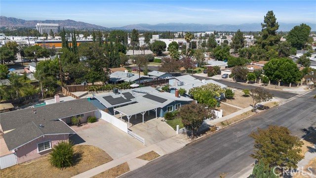 19945 Gresham Street, Northridge CA: https://media.crmls.org/medias/74d3702f-a70b-41ed-8028-ceec9581d558.jpg