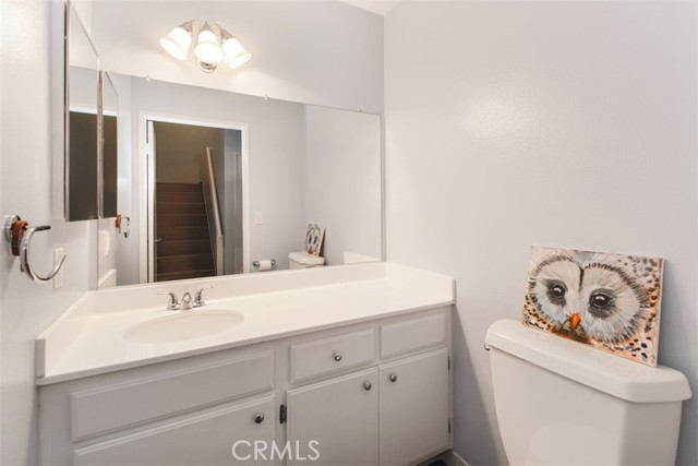 Detail Gallery Image 13 of 24 For 23530 Newhall Ave #5,  Newhall,  CA 91321 - 3 Beds | 2/1 Baths