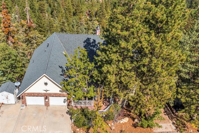 Detail Gallery Image 9 of 25 For 127 Cypress Dr, Lake Arrowhead,  CA 92352 - 3 Beds | 2/1 Baths