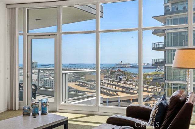 400 W Ocean Boulevard, Long Beach CA: https://media.crmls.org/medias/74d4cbeb-2460-4e41-839a-2fd43338188e.jpg