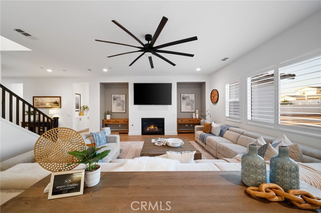 17042 Meteor Way, Riverside CA: https://media.crmls.org/medias/74d5049d-050d-47f2-87fb-a2474f375803.jpg