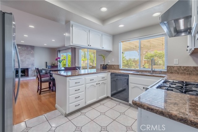 653 Rocking Horse Road, Walnut CA: https://media.crmls.org/medias/74d5ae2e-f6aa-4305-8870-1052314eda39.jpg