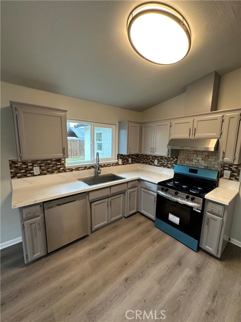 Detail Gallery Image 2 of 13 For 13746 Walker, –,  CA 93202 - 4 Beds | 2 Baths