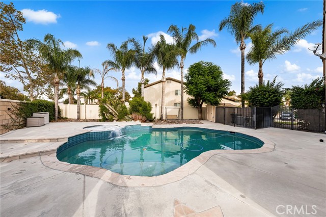 14037 Hollywood Avenue, Eastvale CA: https://media.crmls.org/medias/74d783cf-95bc-42d4-b949-f9761d6c6095.jpg