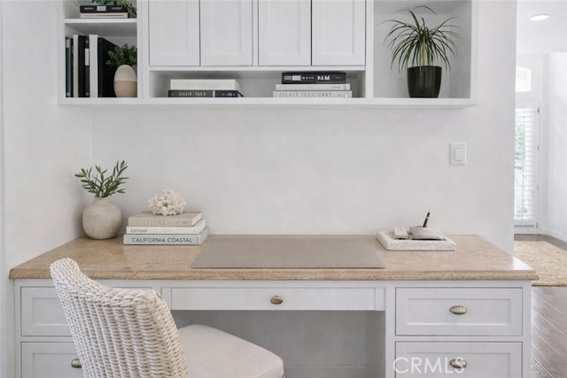 Detail Gallery Image 11 of 21 For 1330 Santanella, Corona Del Mar,  CA 92625 - 4 Beds | 3/1 Baths